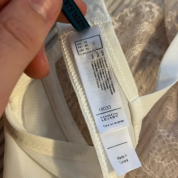 NWOT* lace bra 34C - Picture 3 of 4